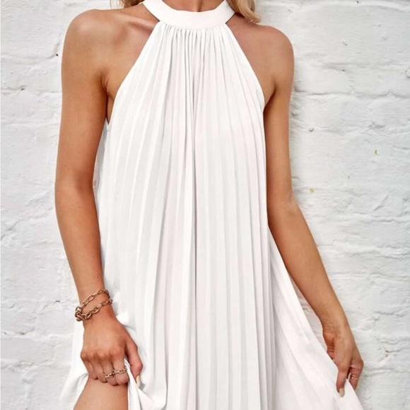 Pleated twirl dress - Picture 5 of 5